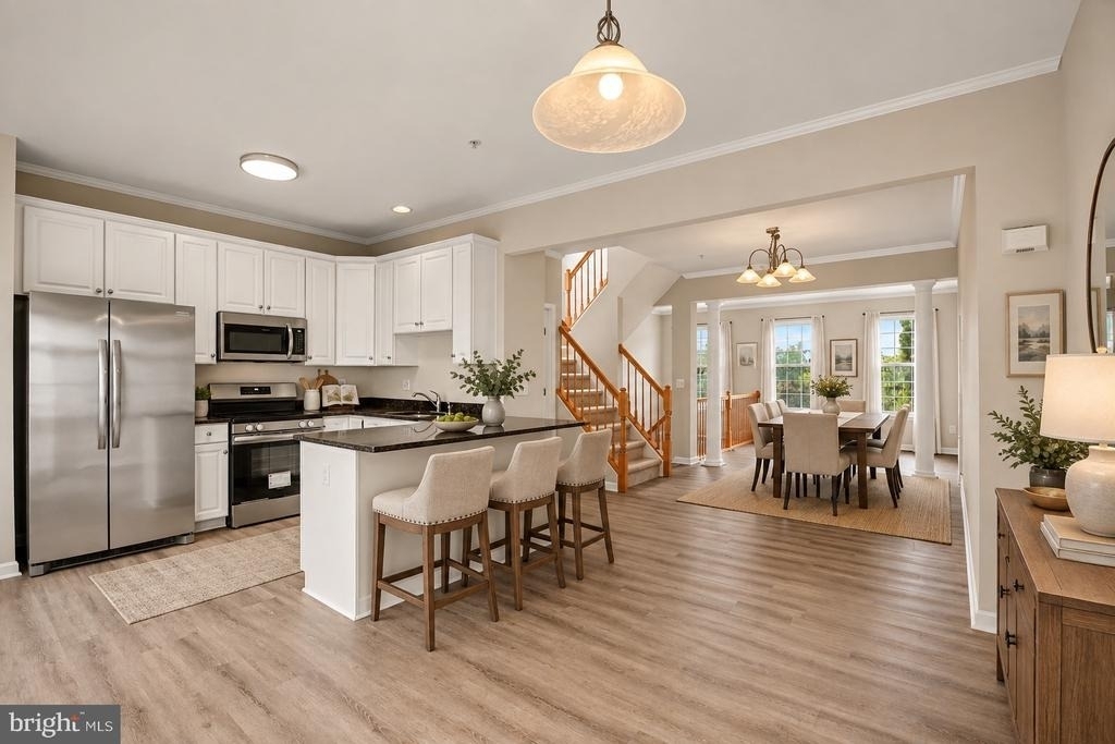 100 Meadows Lane - Photo 7