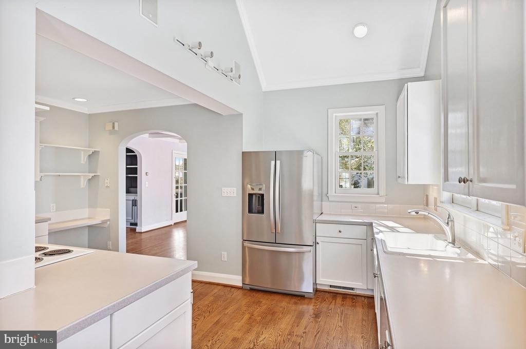 3916 Military Road - Photo 2