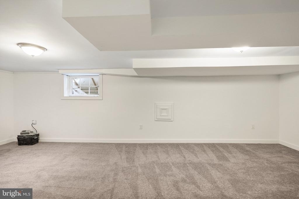 3916 Military Road - Photo 21