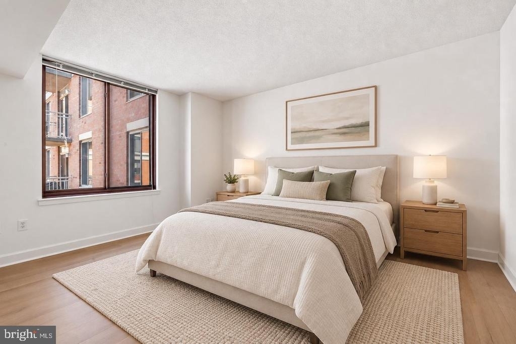 1205 N Garfield Street - Photo 3