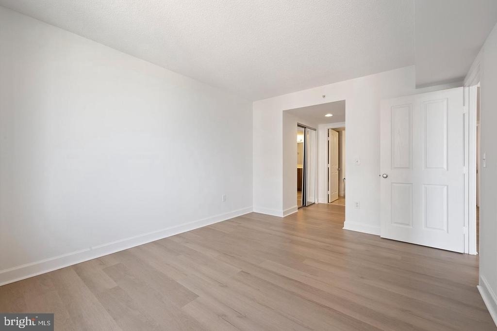 1205 N Garfield Street - Photo 22
