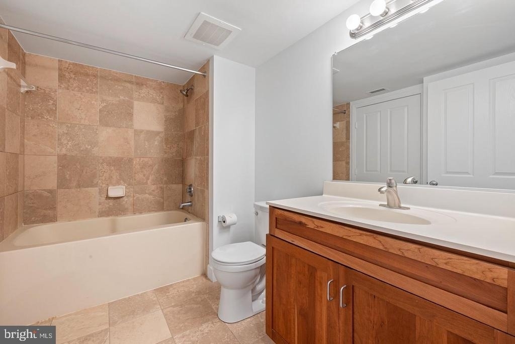 1205 N Garfield Street - Photo 10