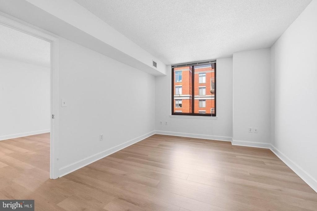 1205 N Garfield Street - Photo 23