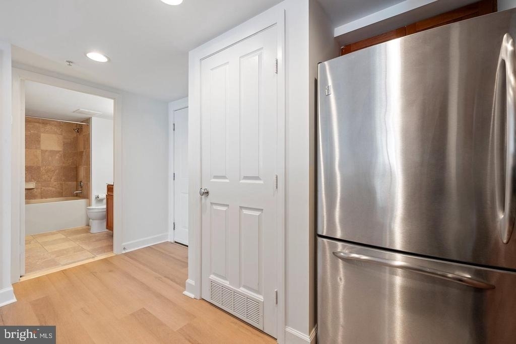 1205 N Garfield Street - Photo 19