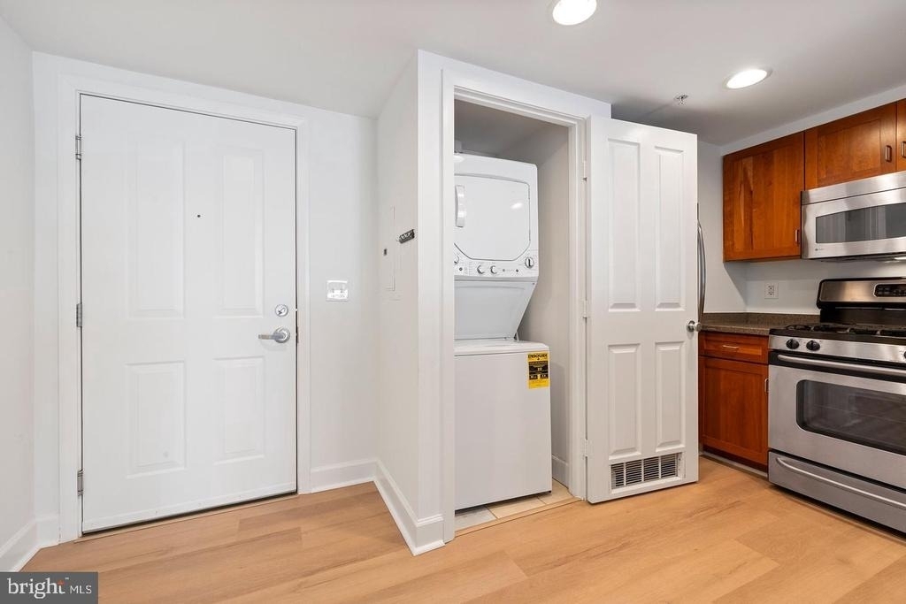 1205 N Garfield Street - Photo 9