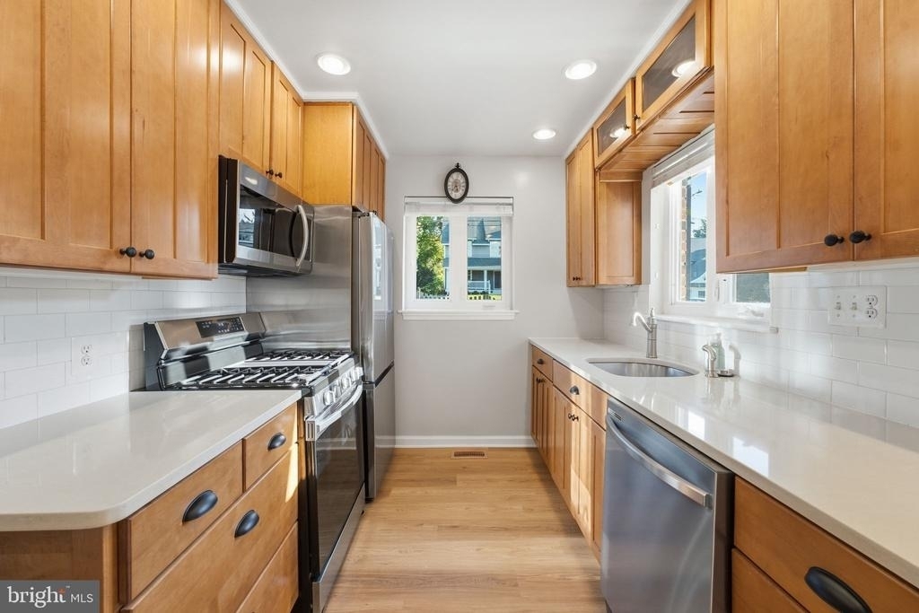 3376 N Buchanan Street - Photo 11