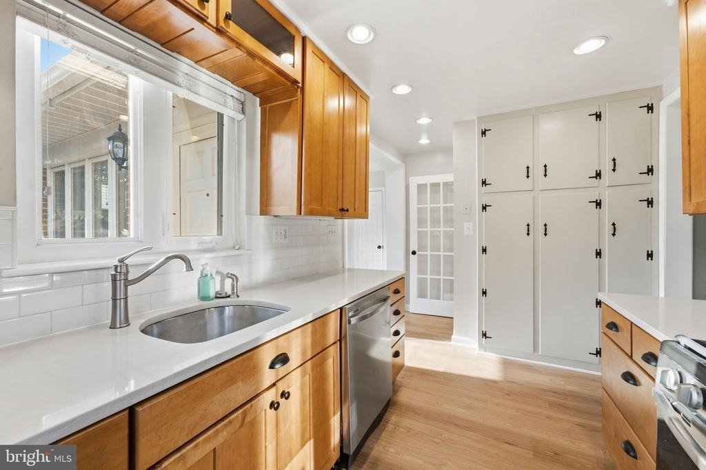 3376 N Buchanan Street - Photo 13