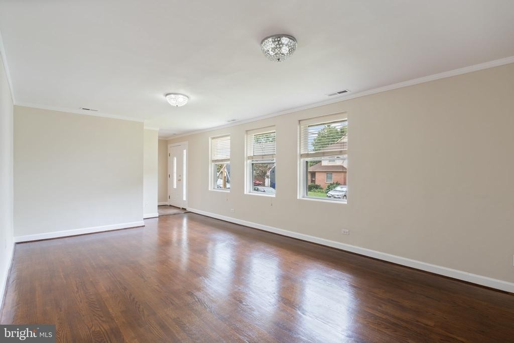 2311 N Dinwiddie Street - Photo 7