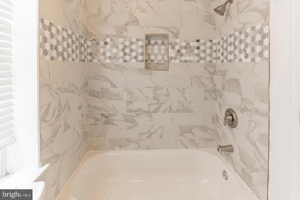 1912 Fontain Street - Photo 8