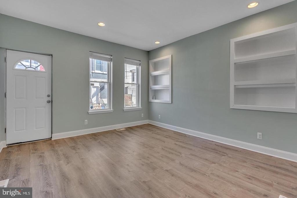 1912 Fontain Street - Photo 2