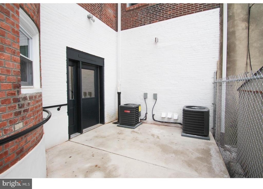 1247 N 2nd Street - Photo 9