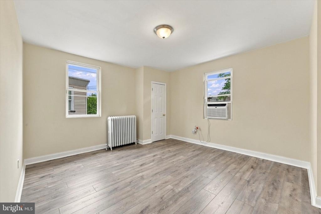 227 Lindley Avenue - Photo 8