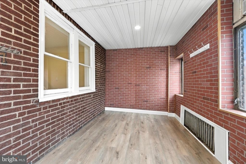 227 Lindley Avenue - Photo 1