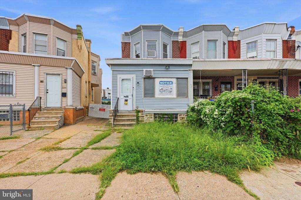 227 Lindley Avenue - Photo 0