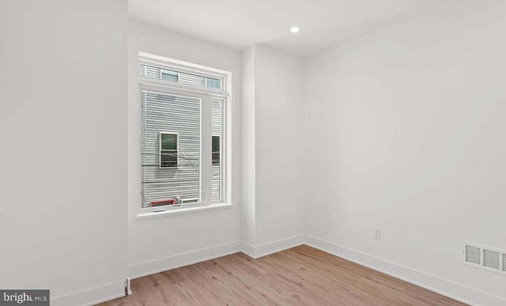 1546 N Darien Street - Photo 34