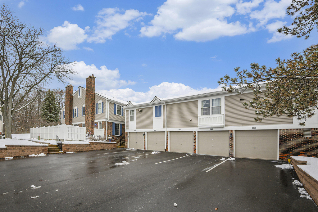 42198 Roscommon Street - Photo 14