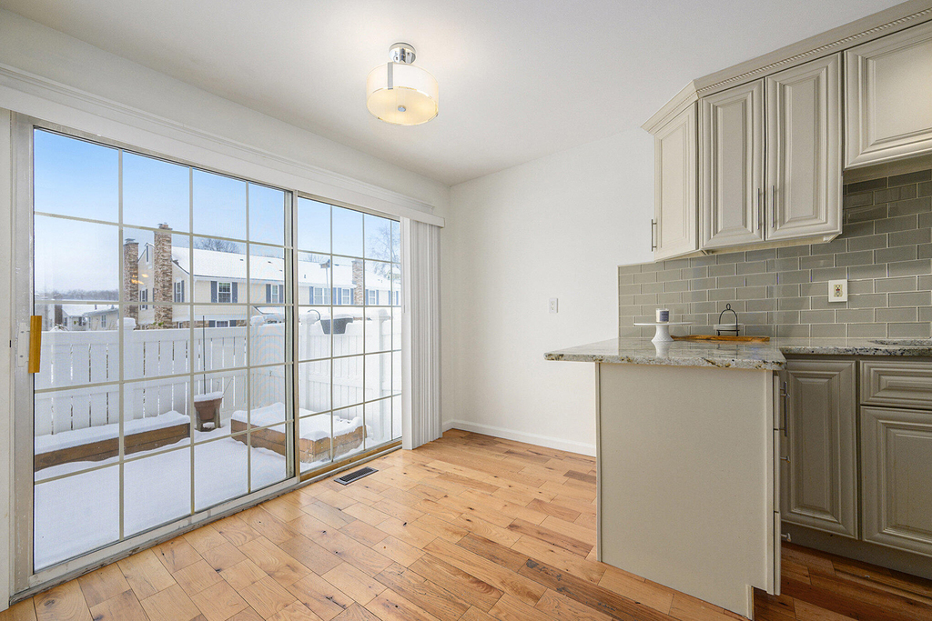 42198 Roscommon Street - Photo 3