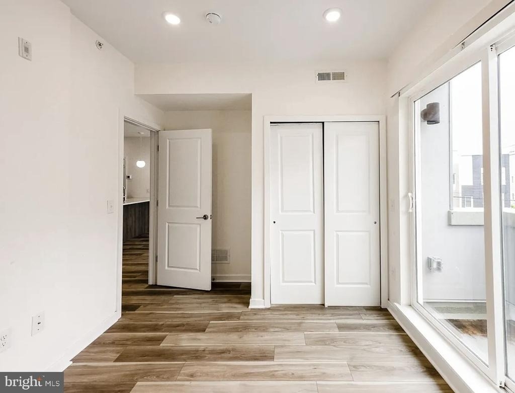 1660 Germantown Avenue - Photo 7