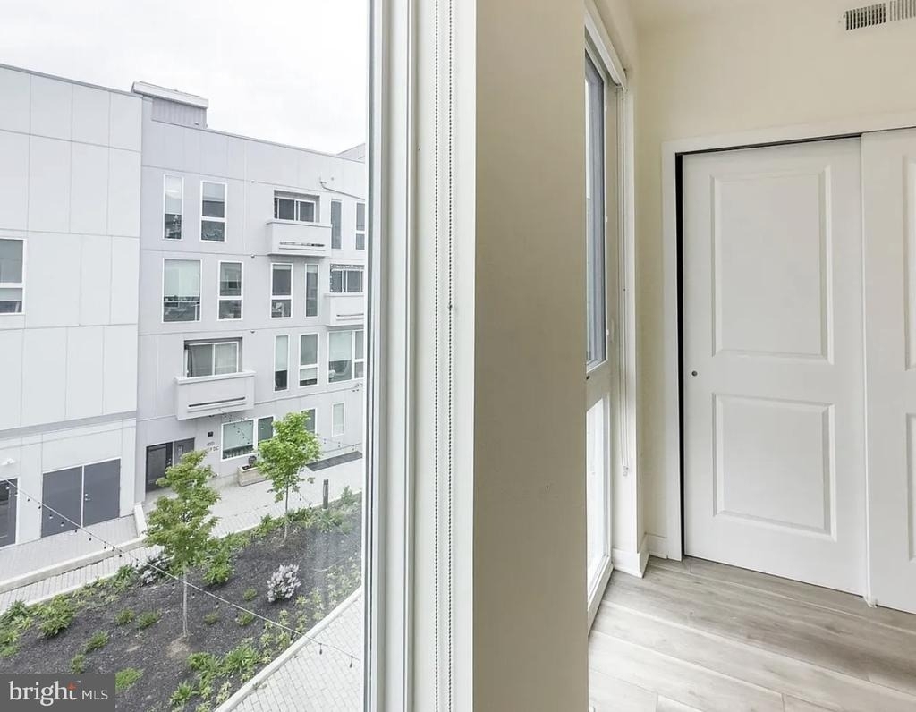 1660 Germantown Avenue - Photo 7