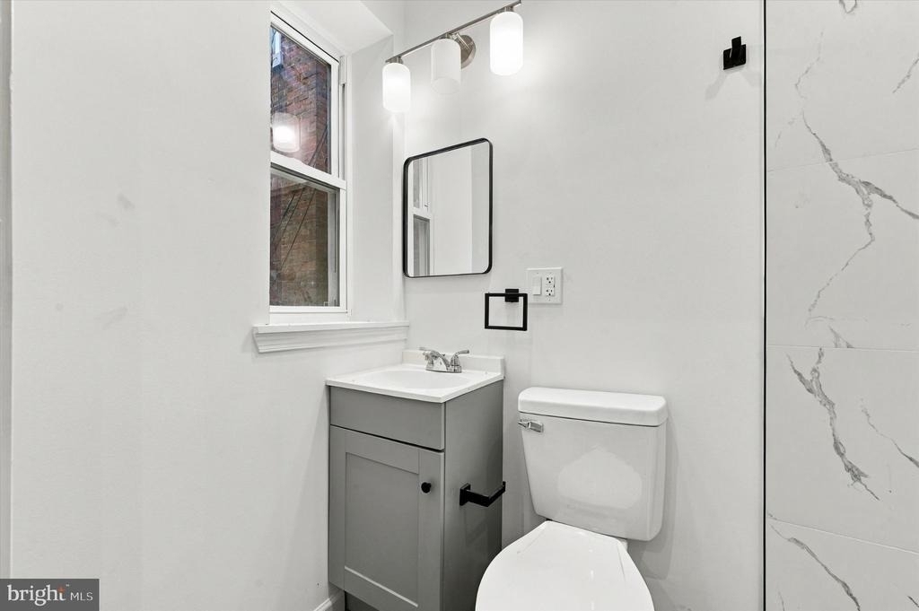 5812 Hadfield Street - Photo 3