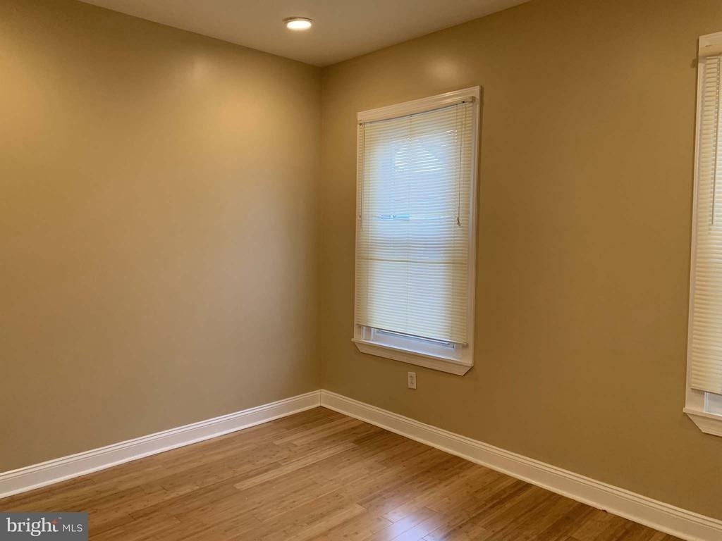 1545 N Newkirk Street - Photo 7