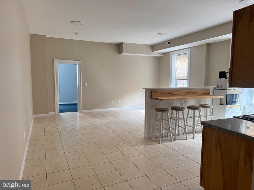 1617 W Oxford Street - Photo 2