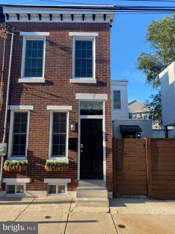 429 E Flora Street - Photo 9