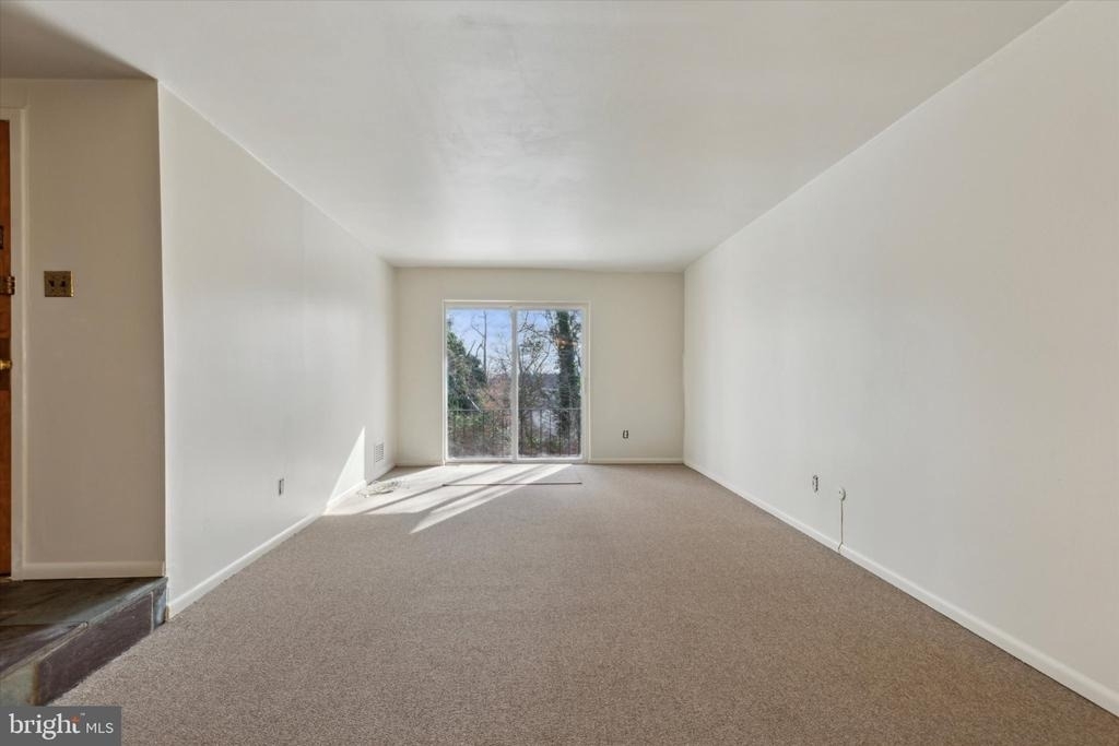 320 Hermit Street - Photo 3