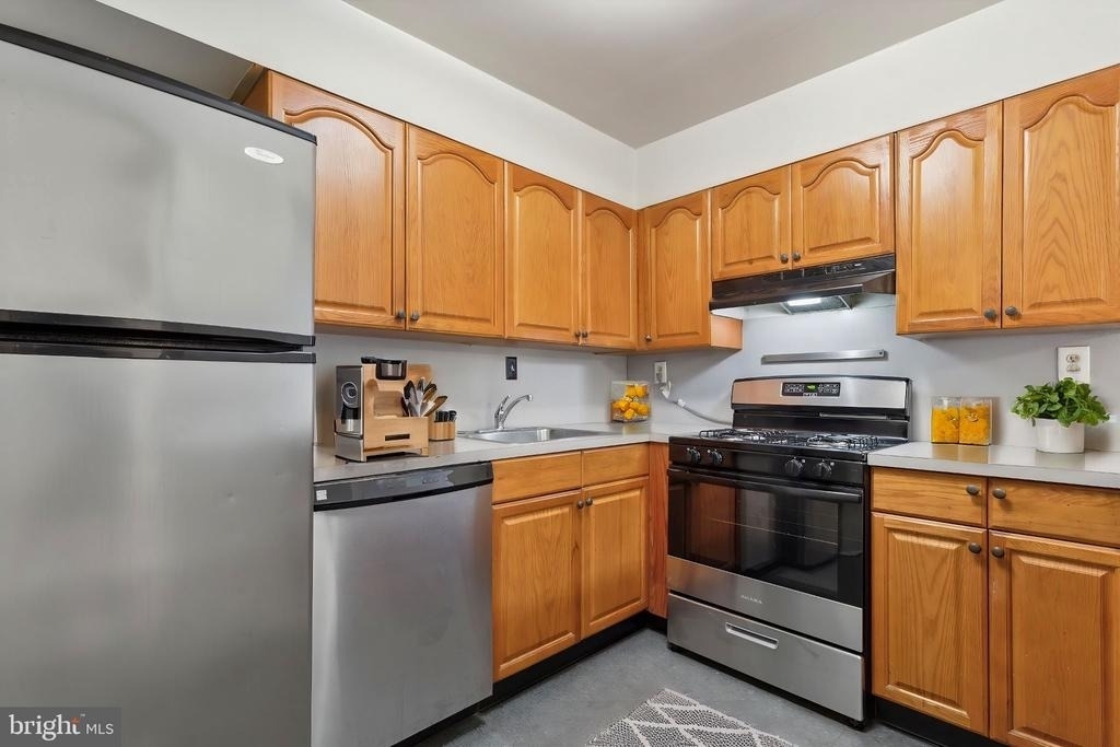320 Hermit Street - Photo 10