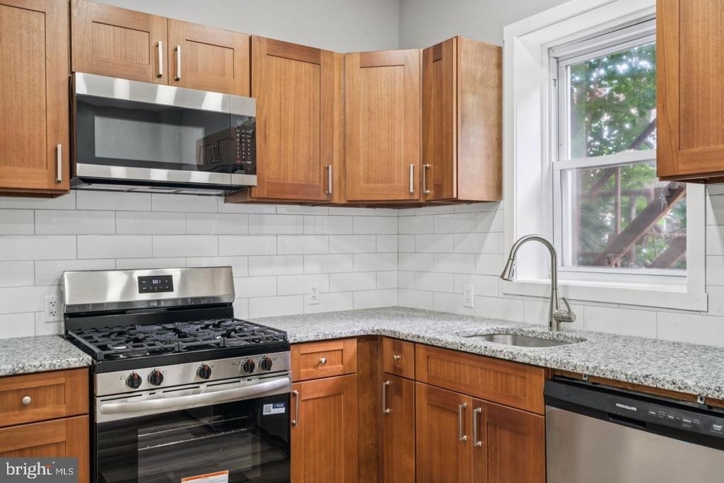4824 Sansom Street - Photo 12