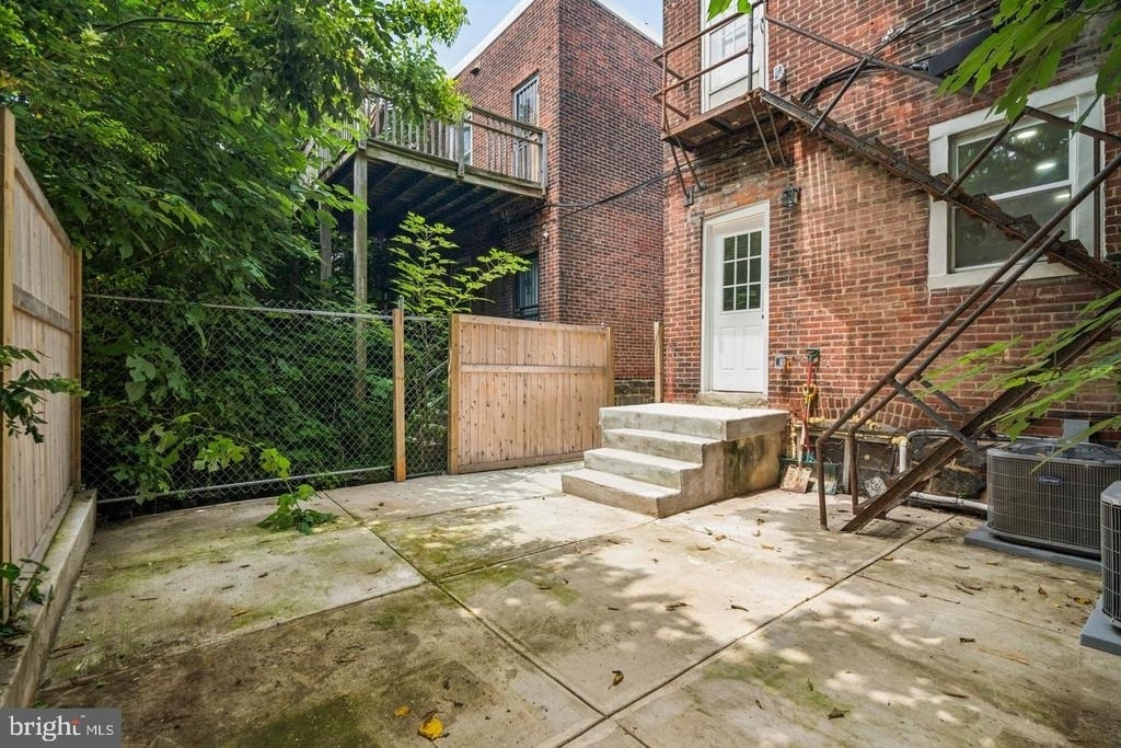 4824 Sansom Street - Photo 14