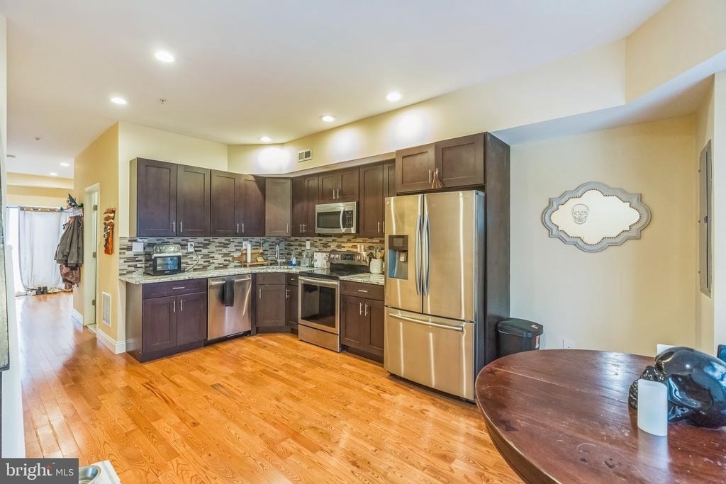 1614 Cambridge Street - Photo 9