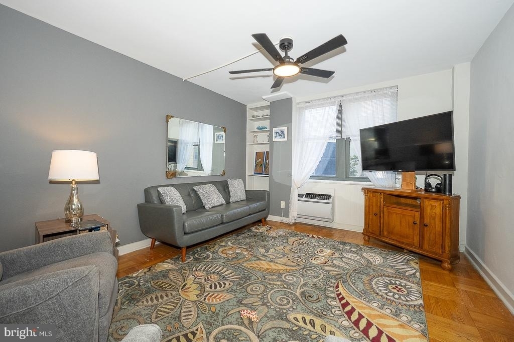 2601 Pennsylvania Avenue - Photo 3