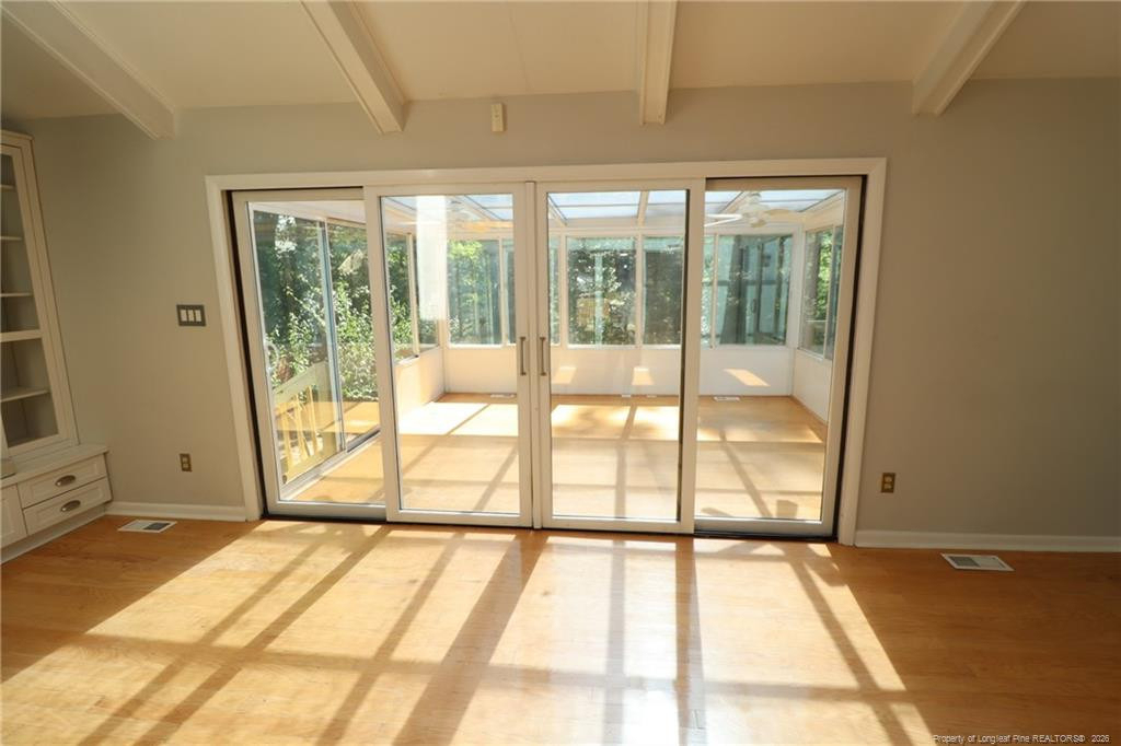 105 Cameron Court - Photo 8