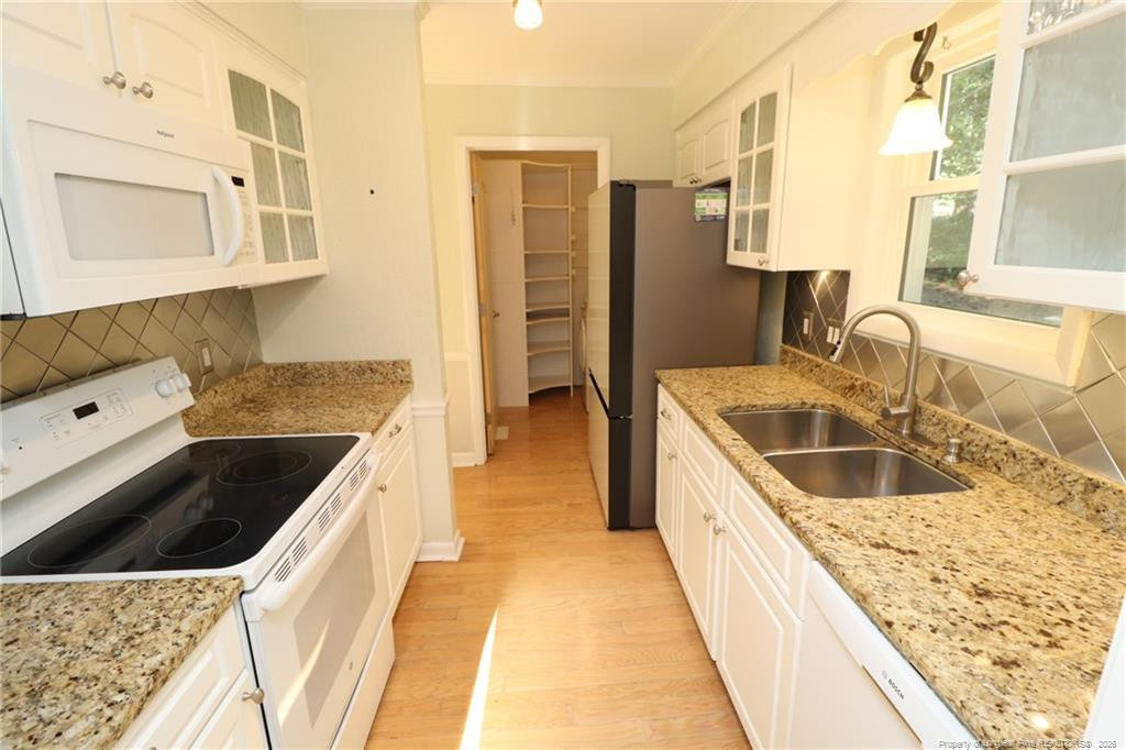 105 Cameron Court - Photo 12