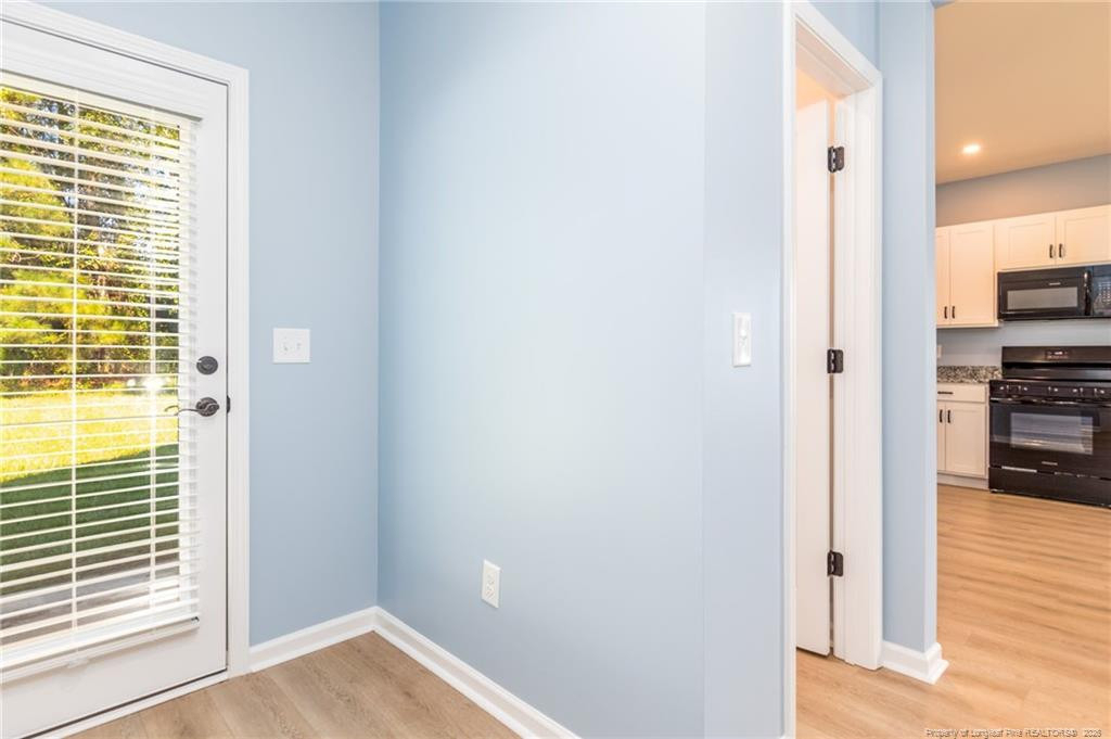 252 Penfield Way - Photo 10