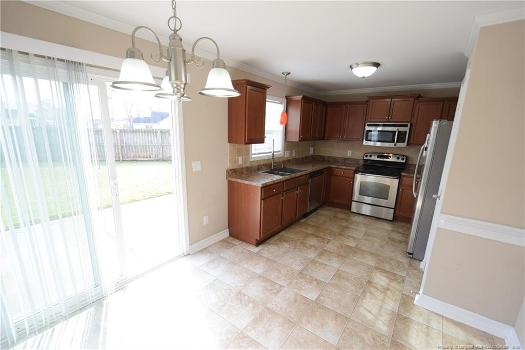 145 Harcourt Place - Photo 4