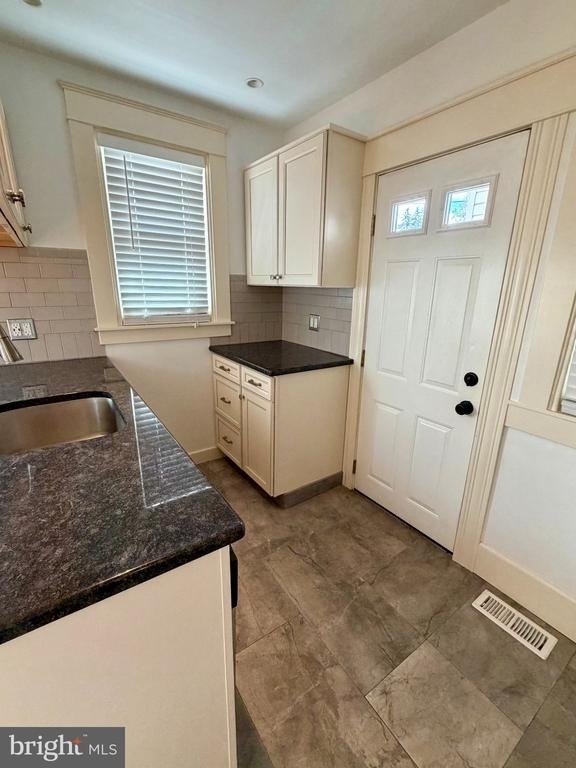 152 S Keswick Avenue - Photo 7