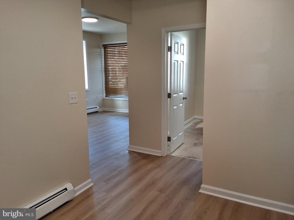 402 E Orange Street - Photo 10