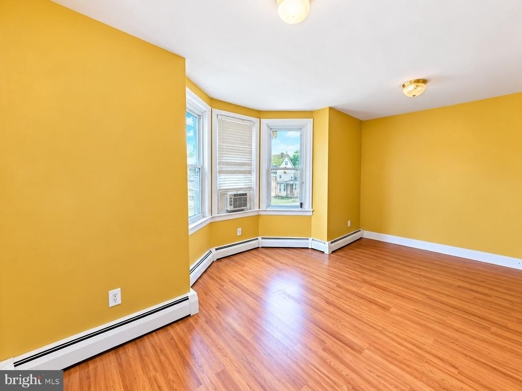 912 Ridge Avenue - Photo 9