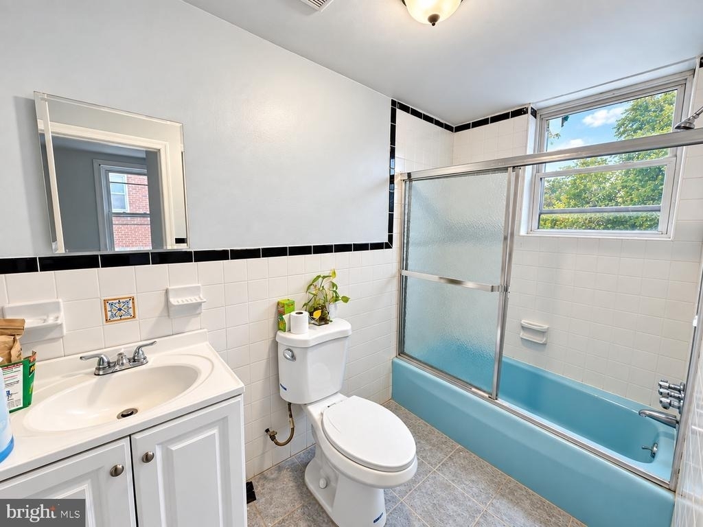 912 Ridge Avenue - Photo 5