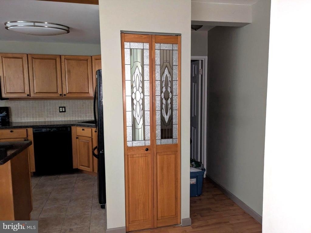 100 E Glenolden Avenue - Photo 6