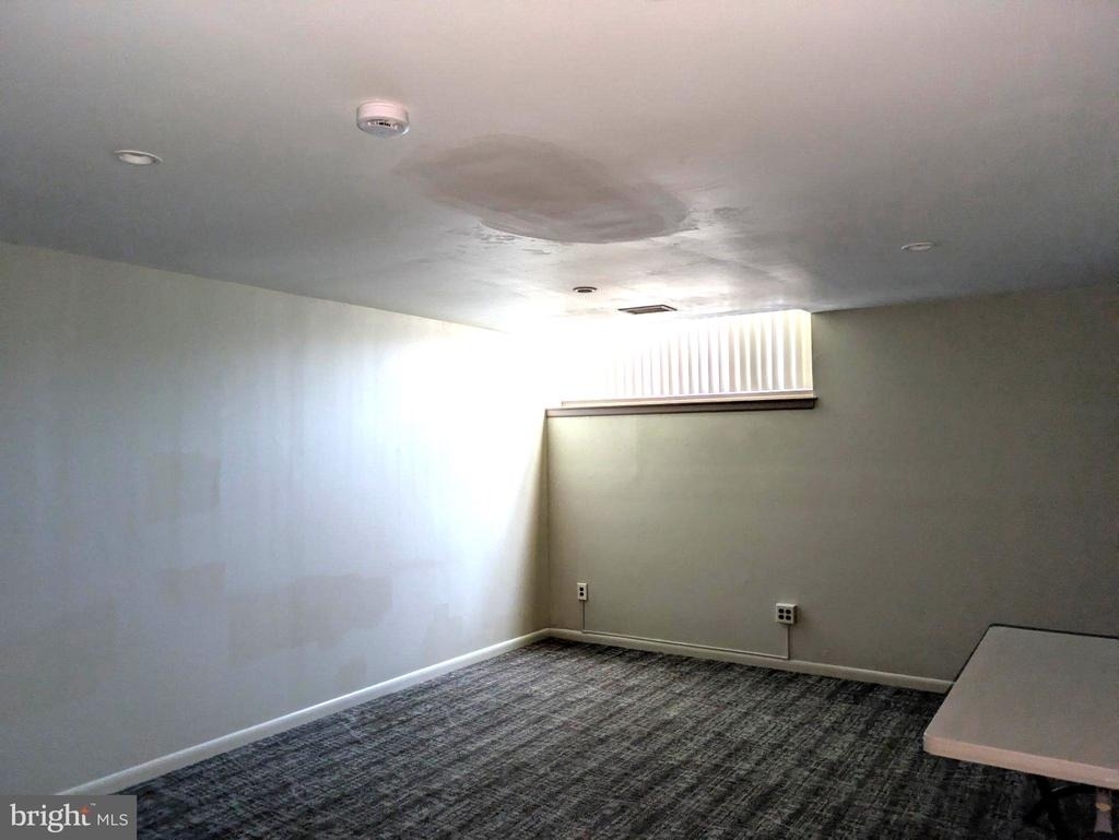 100 E Glenolden Avenue - Photo 8