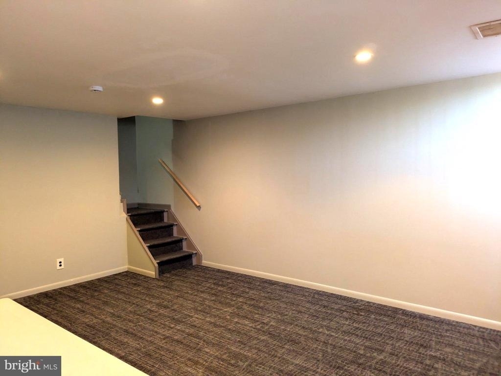 100 E Glenolden Avenue - Photo 7