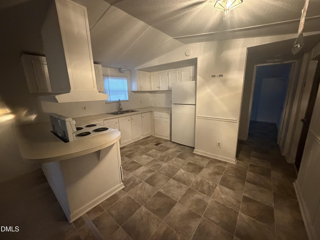 50 White Pines Mobile Home Park - Photo 3