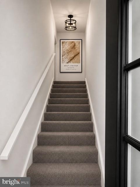 554 W Boot Road - Photo 2