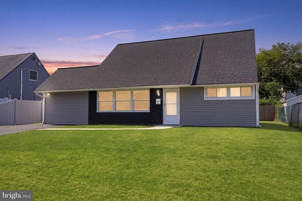 47 Mintleaf Road - Photo 0