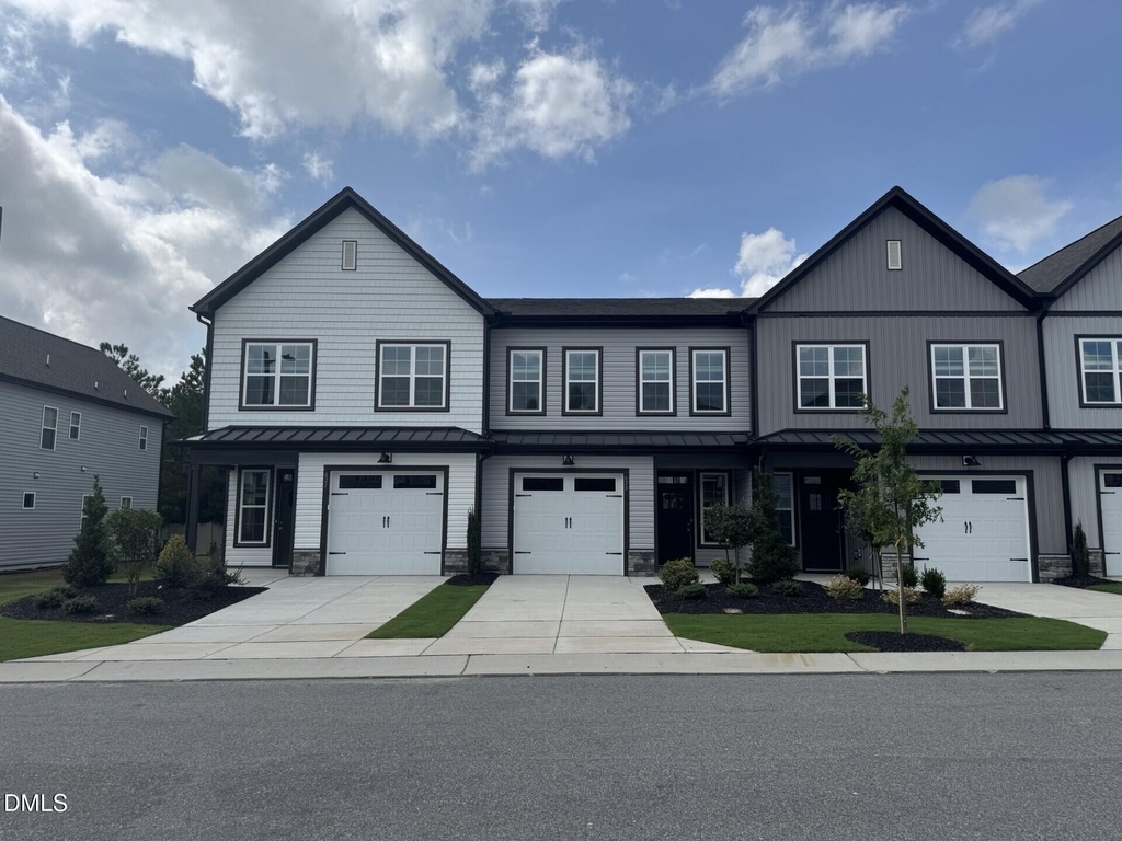621 Marshskip Way - Photo 0