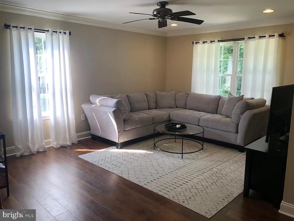 172 Fountayne Lane - Photo 4