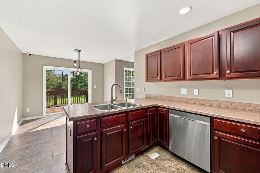 570 Buchanan Road - Photo 9